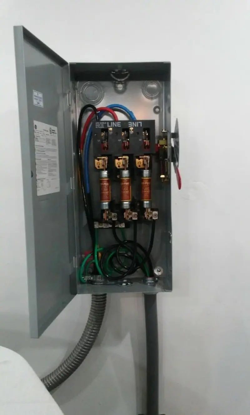 Three-phase disconnect switch installed for Electrical Wiring & Rewiring in Hometown